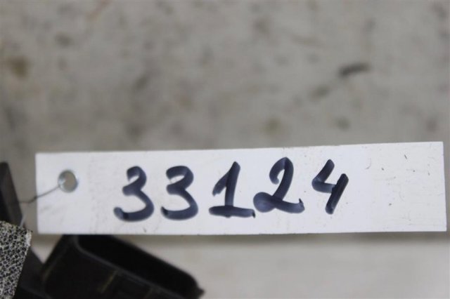 Замок задньої дверї, правої 825001CA0A NISSAN