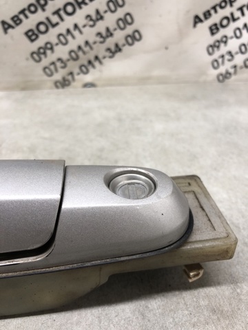 Ручка передньої двері зовнішня ліва 826502E000 HYUNDAI