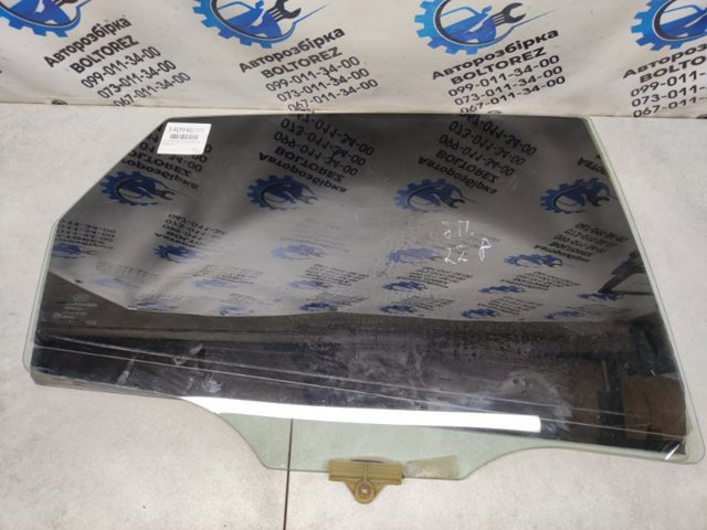 Скло задньої двері правої 834202L010 HYUNDAI