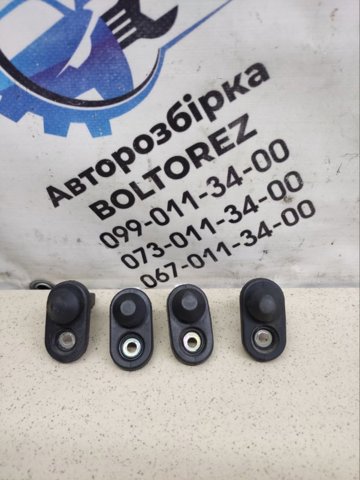 Кінцевий вимикач 8423153010 TOYOTA