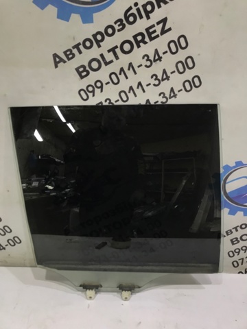Скло задньої двері правої 8450365J00 SUZUKI