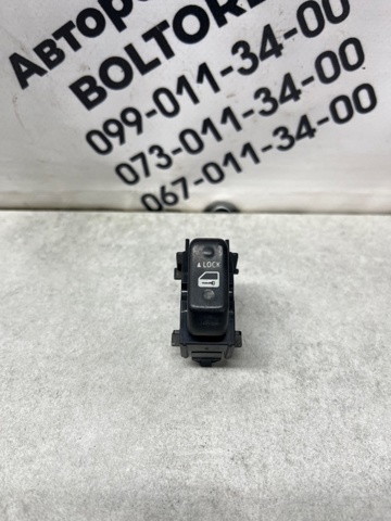 Кнопки переднього правого склопід'ємника 84930AA020 TOYOTA
