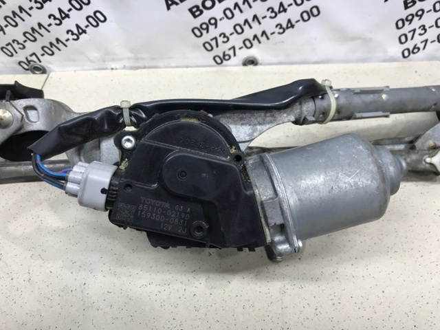 Мотор склоочисника передній 8511002190 TOYOTA