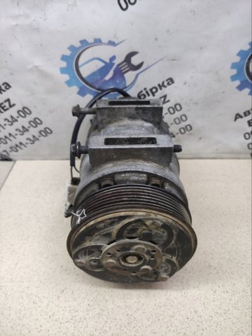Компресор кондиціонера 8602621 VOLVO