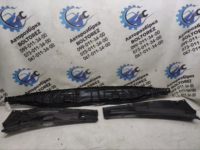Водостік лобового скла, жабо 861603E500 HYUNDAI