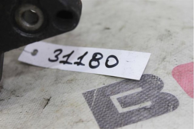 Балка бампера переднього 865302B010 HYUNDAI