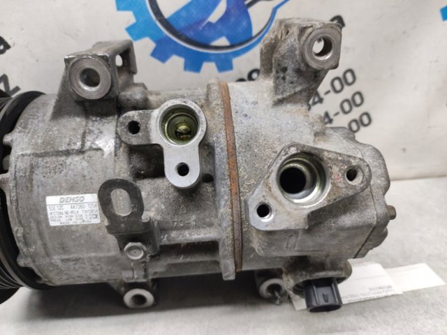 Компресор кондиціонера 8831042250 TOYOTA