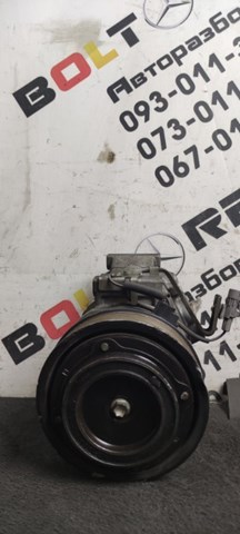 Компресор кондиціонера 8832021100 TOYOTA