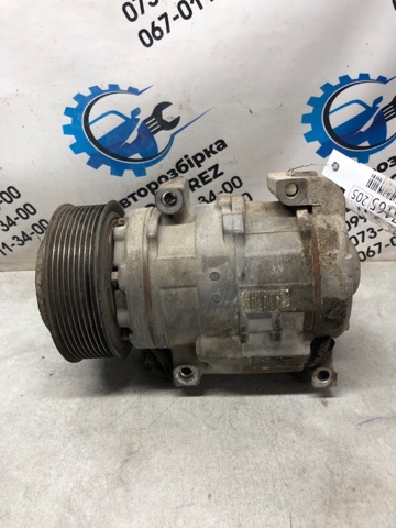 Компресор кондиціонера 883206A320 TOYOTA