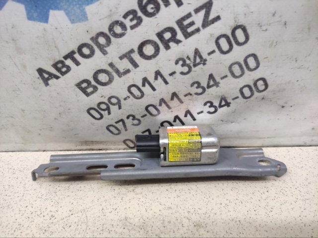 Датчик подушки безпеки 8983048020 TOYOTA