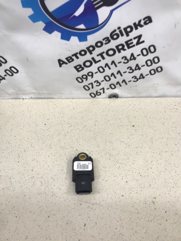 Датчик Ейрбег передній 8983102060 TOYOTA