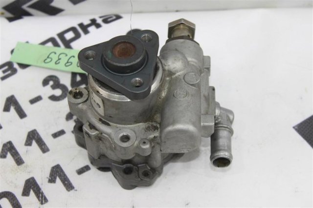 Насос ГУР (підсилювача керма) 8D0145156F VAG