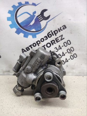 Насос кермового управління 8R0145153C VAG