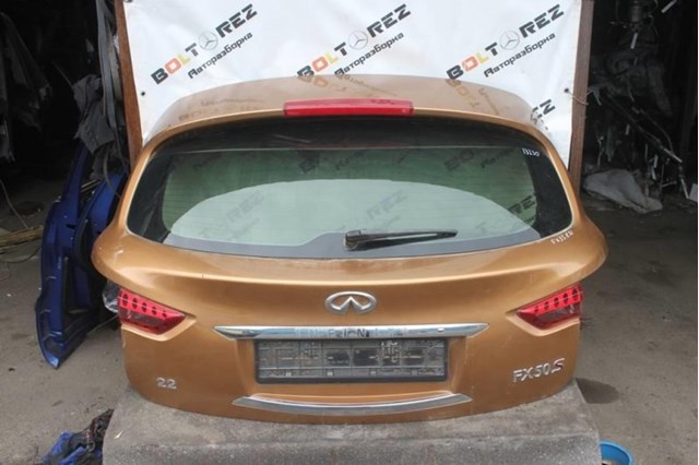 Задні двері багажника 901001CC0A NISSAN