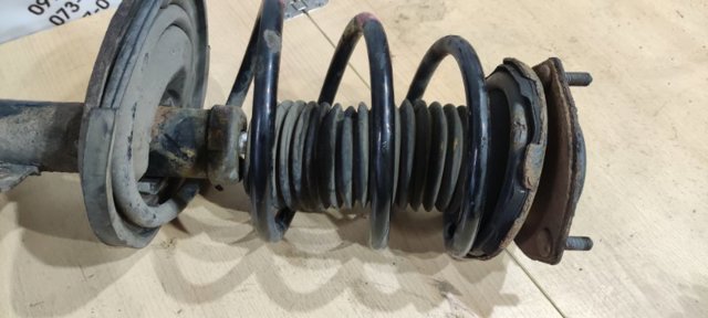 Гайка кріплення амортизатора 9017815002 TOYOTA