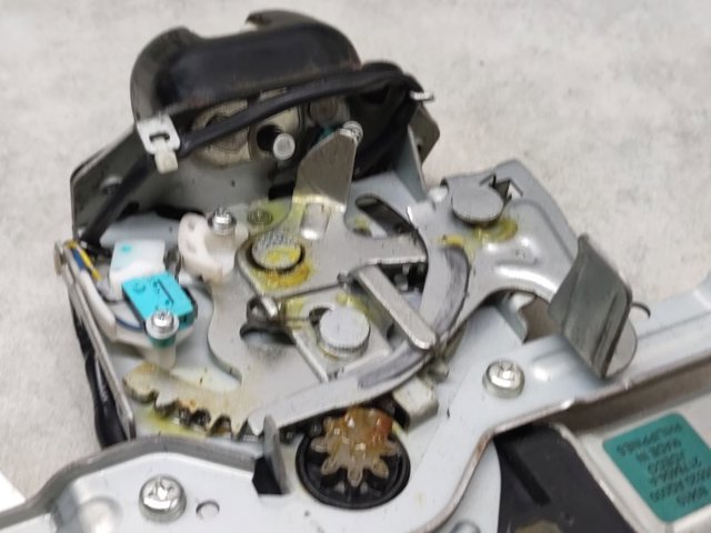 Замок задніх дверей 905001CA0B NISSAN