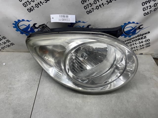 Права блок фара 9210207510 HYUNDAI
