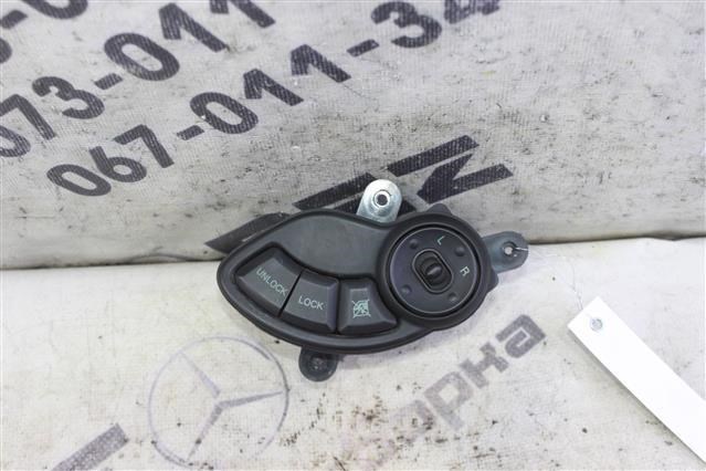 Блок керування дзеркалами заднього виду 9353026000 HYUNDAI