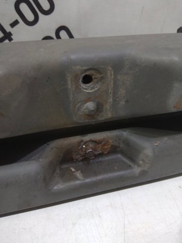 Підніжка права 96100EB50A NISSAN