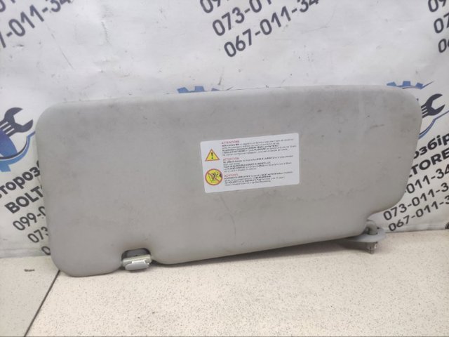 Козирок сонцезахисний автомобіля 964008H920 NISSAN