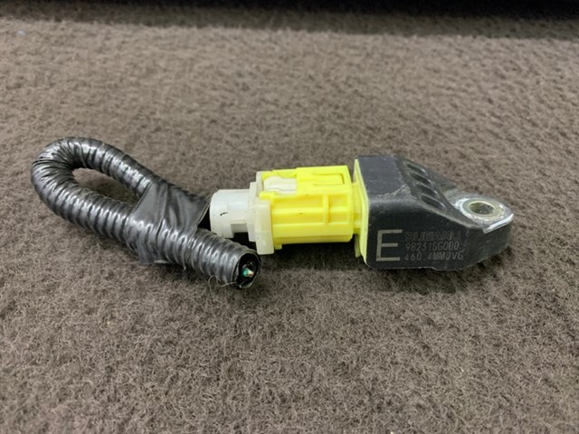 Датчик Ейрбег передній 98231SG000 SUBARU