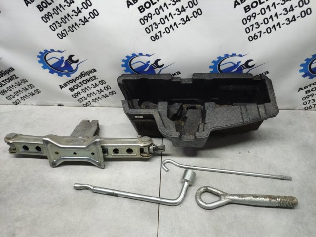 Домкрати 99550EQ56C NISSAN