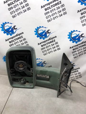 Ліве бічне дзеркало A0008106319 MERCEDES