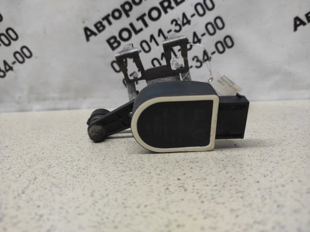 Датчик рівня положення кузова, передній A0009053704 MERCEDES