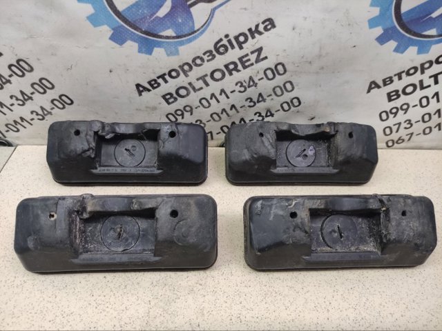 Подушка домкрата нижня, піддомкратники A0009986750 MERCEDES