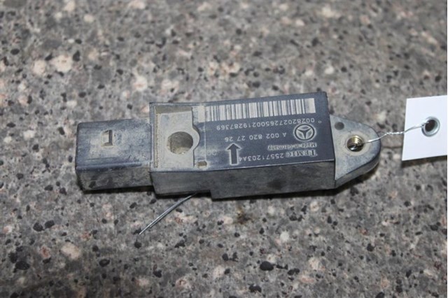 Датчик подушки безпеки A0028202726 MERCEDES