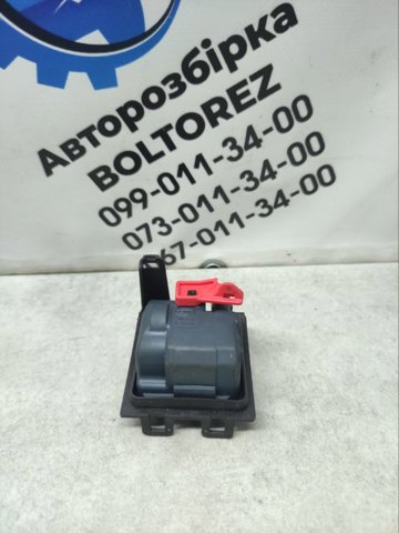 Мотор-привід відкриття лючка бака A0038203297 MERCEDES