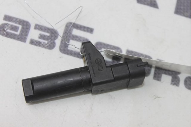 Датчик положення (оборотів) коленвалу A0041538728 MERCEDES