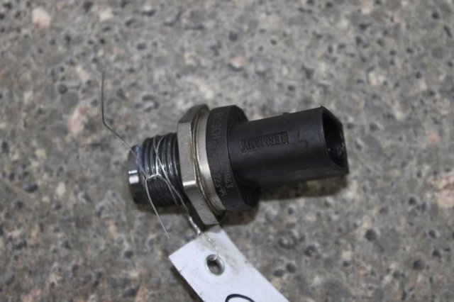 Манометри A0061536528 MERCEDES