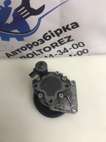Насос рульового механізму A0064664701 MERCEDES