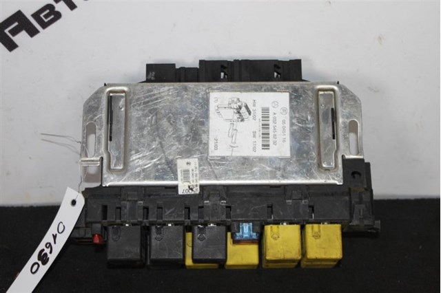 Коробка запобіжників A0325458232 MERCEDES