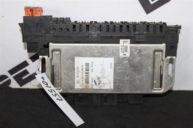 Коробка запобіжників A0325458332 MERCEDES