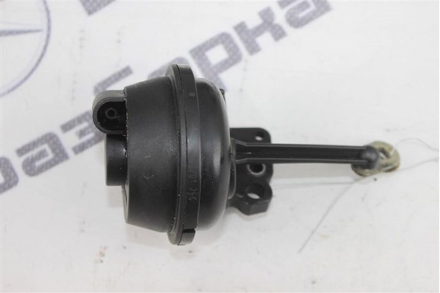 Клапан приводу заслінок впускного колектора A1121410069 MERCEDES