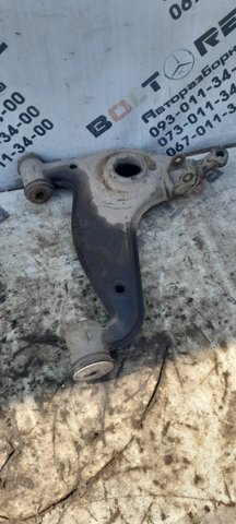 Правий важіль передній нижній підвіски A1403307107 MERCEDES