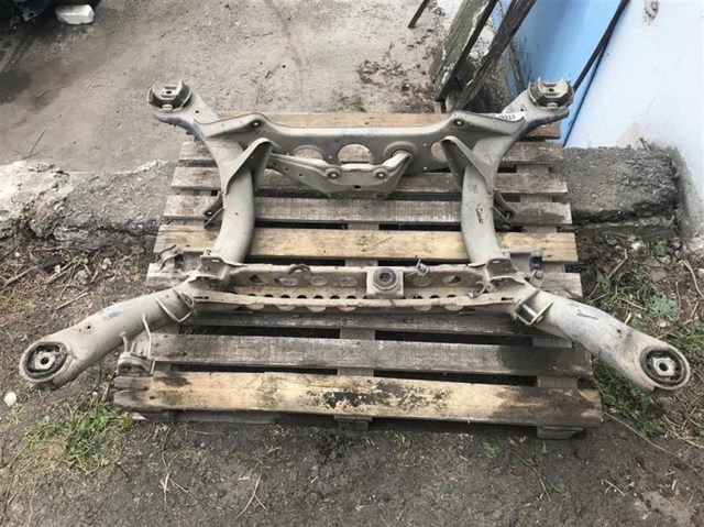 Балка задньої підвіски, підрамник A1403500441 MERCEDES