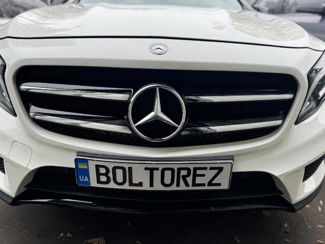 Решітка радіатора A1568801200 MERCEDES