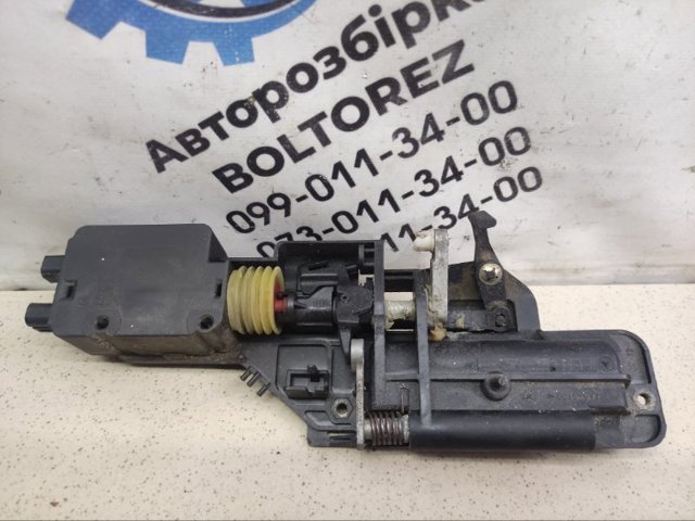 Ручка кришки багажника/3-х/(5-х) дверей, зовнішня A1637400293 MERCEDES