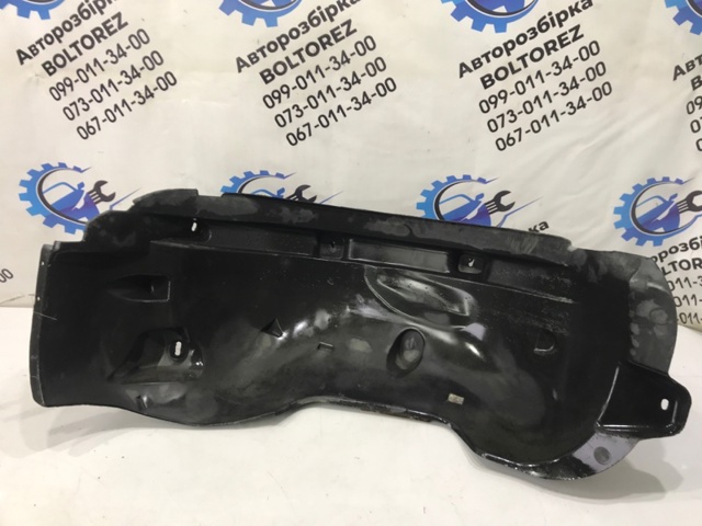 Підкрилок передній лівий A1638840122 MERCEDES