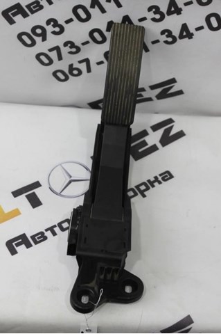Педаль газу (акселератора) A1643000004 MERCEDES