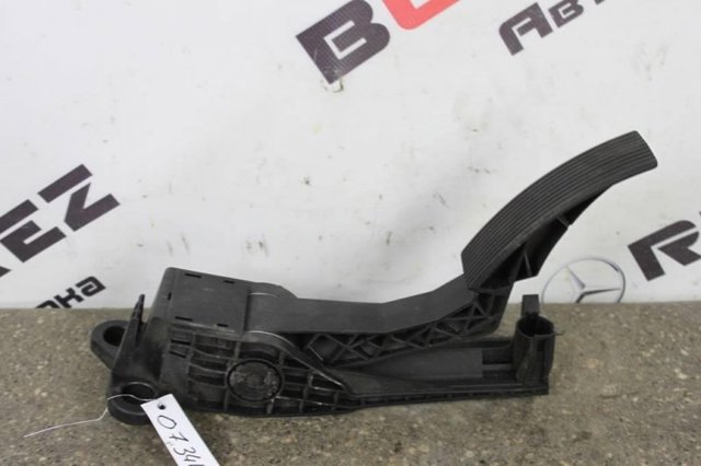 Педаль газу (акселератора) A1643000504 MERCEDES