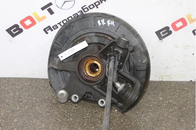 Цапфа - поворотний кулак задній, лівий A1643500708 MERCEDES