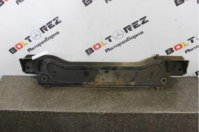 Рамка радіатора нижня A1646201134 MERCEDES