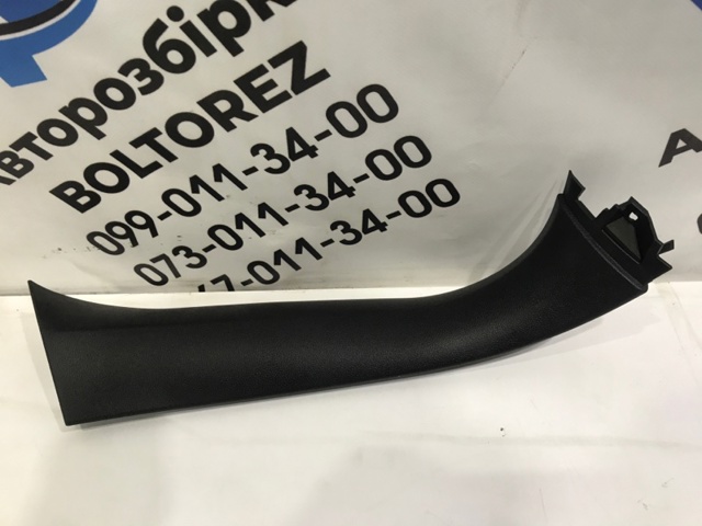 Пластик п'ятих дверей A1647402370 MERCEDES