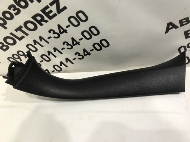 Оббивка дверей задка кузова A1647402470 MERCEDES