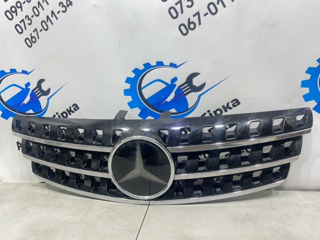 Решітка радіатора A1648801185 MERCEDES