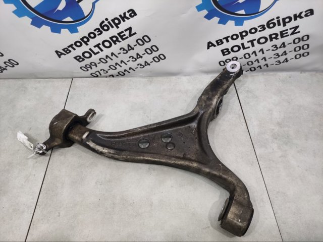 Правий важіль передній нижній підвіски A1663300207 MERCEDES